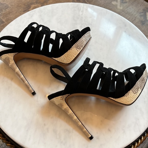 Ellie tahari platform heels - Picture 3 of 8